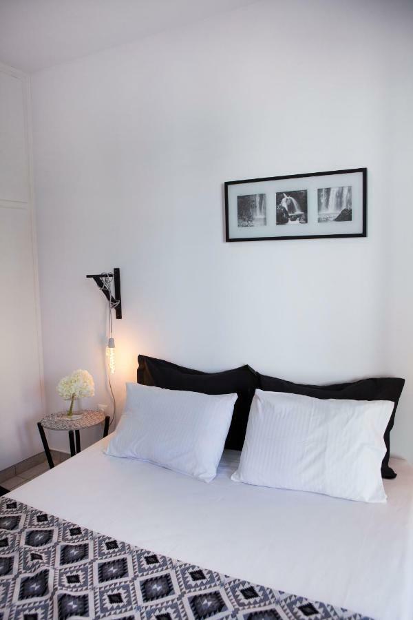 Best Located Executive Apartment In Maroussi. เอเธนส์ ภายนอก รูปภาพ